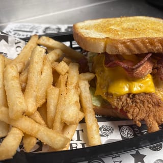 Chicken Club (Crispy) + FRIES